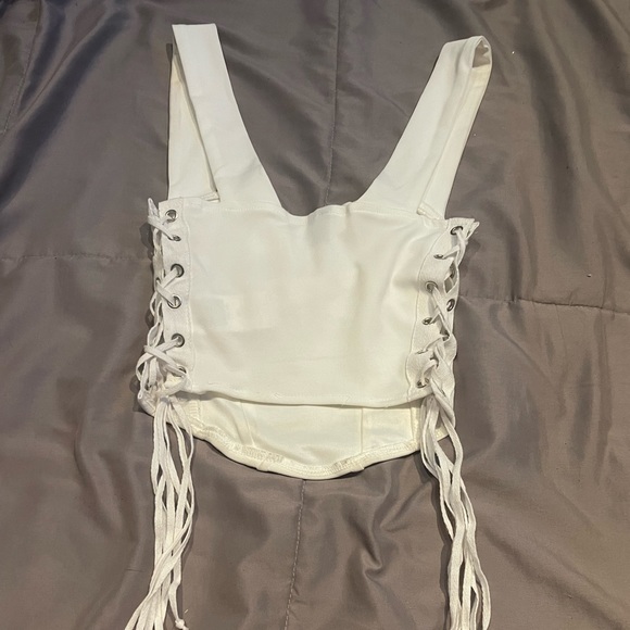White stringed top - Picture 2 of 4
